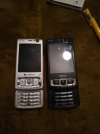 2 x telefoni cellulari Nokia N95