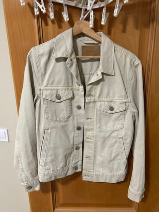 Chaqueta vaquera beige MANGO