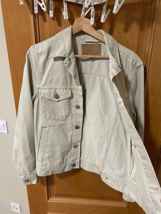Chaqueta vaquera beige MANGO