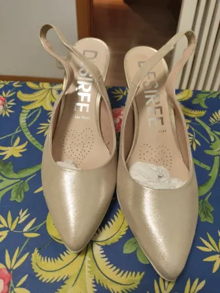 Zapatos Desirée Syra2 Talla 40 color champán oro