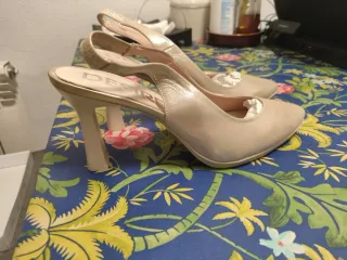 Zapatos Desirée Syra2 Talla 40 color champán oro