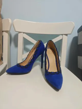 Zapatos de tacón azul