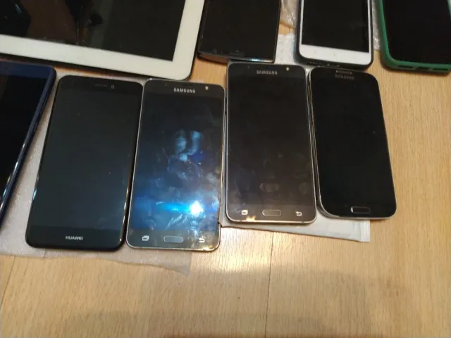Lote de móviles y tablets