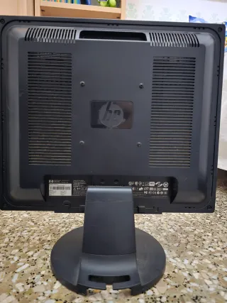 Monitor HP L1906 Plata y Negro