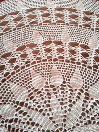 Mantel Crochet Mesa Redonda beige 