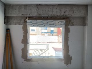 Montador de ventanas y puertas – Profesional, limp