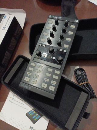 Controlador Traktor Kontrol X1