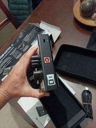 Controlador Traktor Kontrol X1