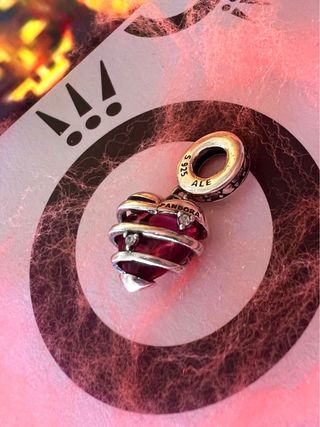 Pandora Corazón Rojo con Espiral Plata