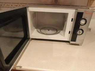 Microondas MDA plateado