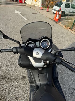 Yamaha XMAX 250 2012