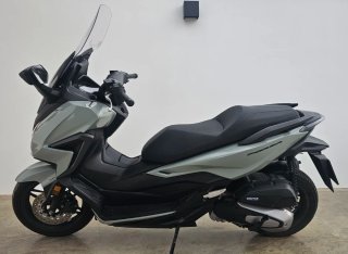 Honda Forza 125 2023- 2.880 km.