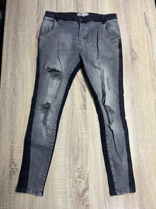 Pantalón vaquero SIKSILK negro y gris