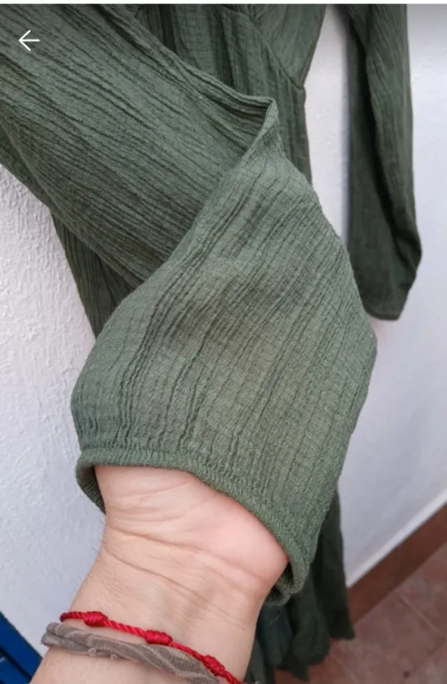 Vestido escote largo verde cruzado