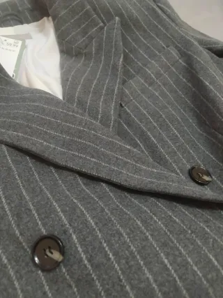 Chaqueta gris de raya diplomática