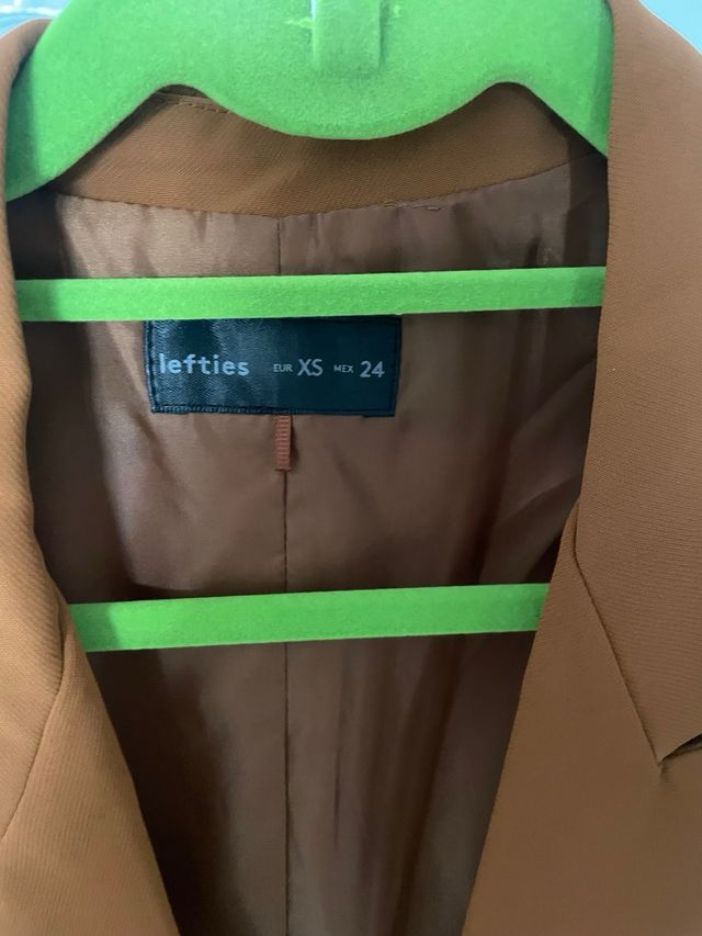 Chaleco traje Lefties naranja talla XS