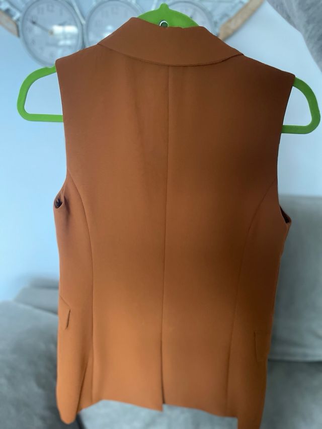 Chaleco traje Lefties naranja talla XS