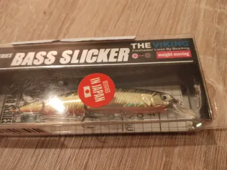 Señuelo de pesca Bass Slicker The Viking