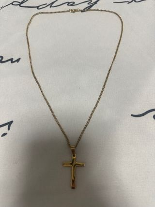 Collar Inoxidable Dorado
(No tiene marca)