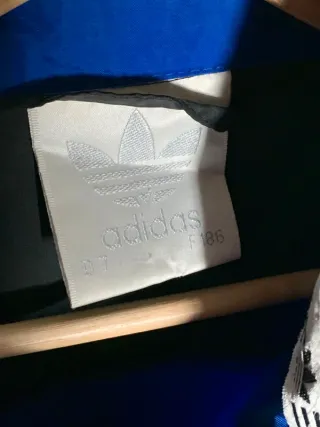 Chaqueta Adidas vintage, cortavientos retro azul