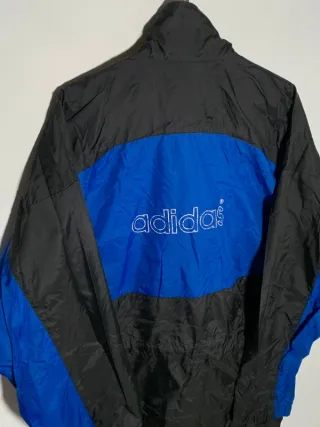 Chaqueta Adidas vintage, cortavientos retro azul
