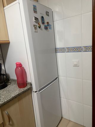 Nevera BEKO blanca