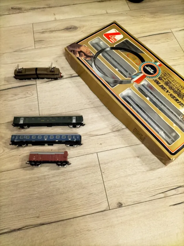 Lotto trenino Lima ETR 401 + locomotore E 645 FS