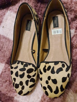 Zapatos planos print animal talla 37