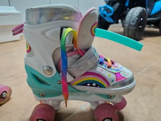 Patines niña 4 ruedas arcoíris ajustables T.35-38
