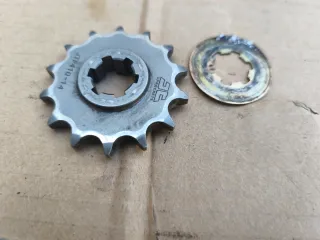 Piñon JT Sprockets 14T Hyosung GT 125