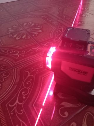 Nivel Láser TACKlife SC-L04