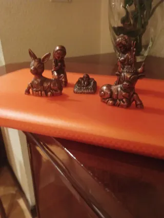 Belén pequeño de bronce