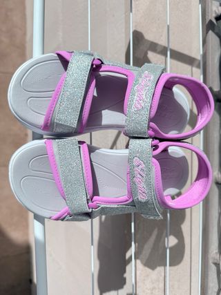 Sandalias Skechers Niña Luces Rosa y Plata