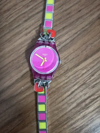 Reloj Swatch Rosa y Amarillo