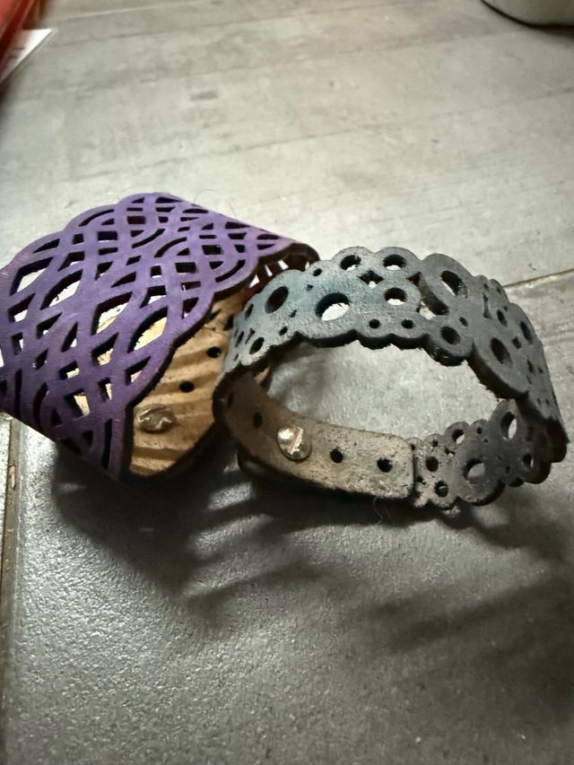 2 x Brazalete de cuero tintado