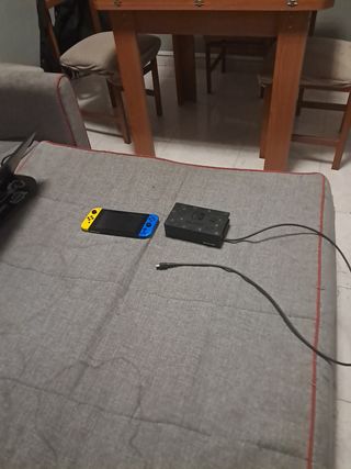 Nintendo Switch Azul y Amarillo