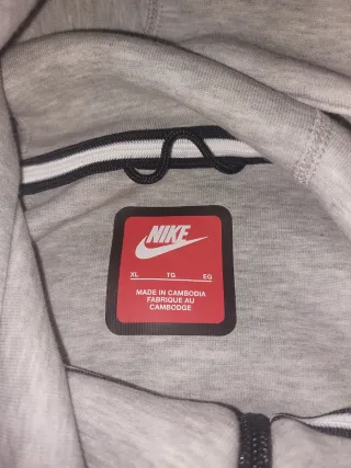 Sudadera Nike Gris con Cremallera
