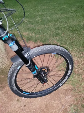 Bicicleta Eléctrica CUBE MTB