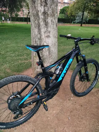 Bicicleta Eléctrica CUBE MTB