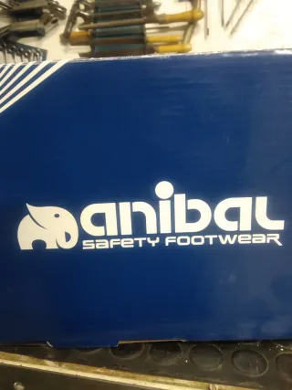 Zapatillas de seguridad Anibal hispalis S1P SRC