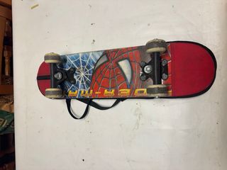 Mini skate Spiderman con funda