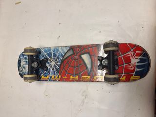 Mini skate Spiderman con funda