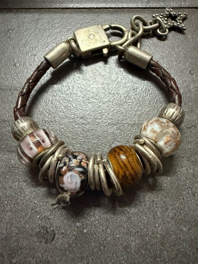 Pulsera cuero y zamac