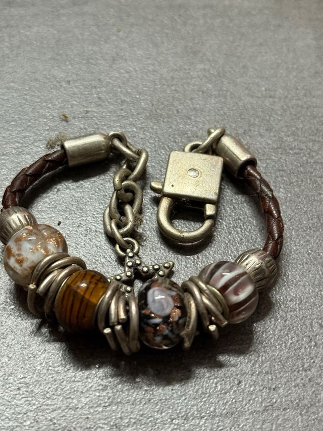 Pulsera cuero y zamac