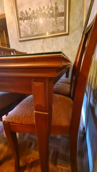 Mesa comedor con 6 sillas madera y cristal