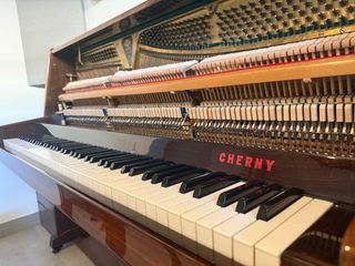 Piano Vertical Cherny
