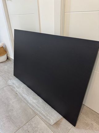 Mesa Ikea TARENDO Negra como nueva