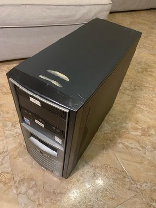 Torre CPU LG