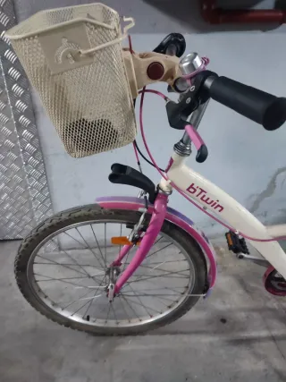 Bicicleta niña Btwin con cesta