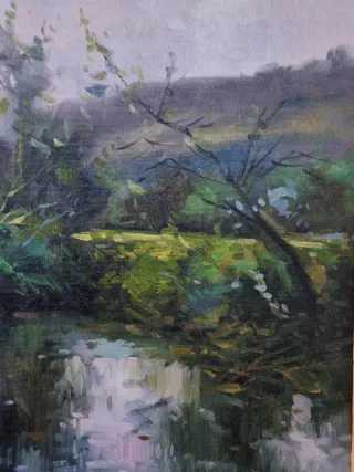 Cuadro paisaje río y colinas